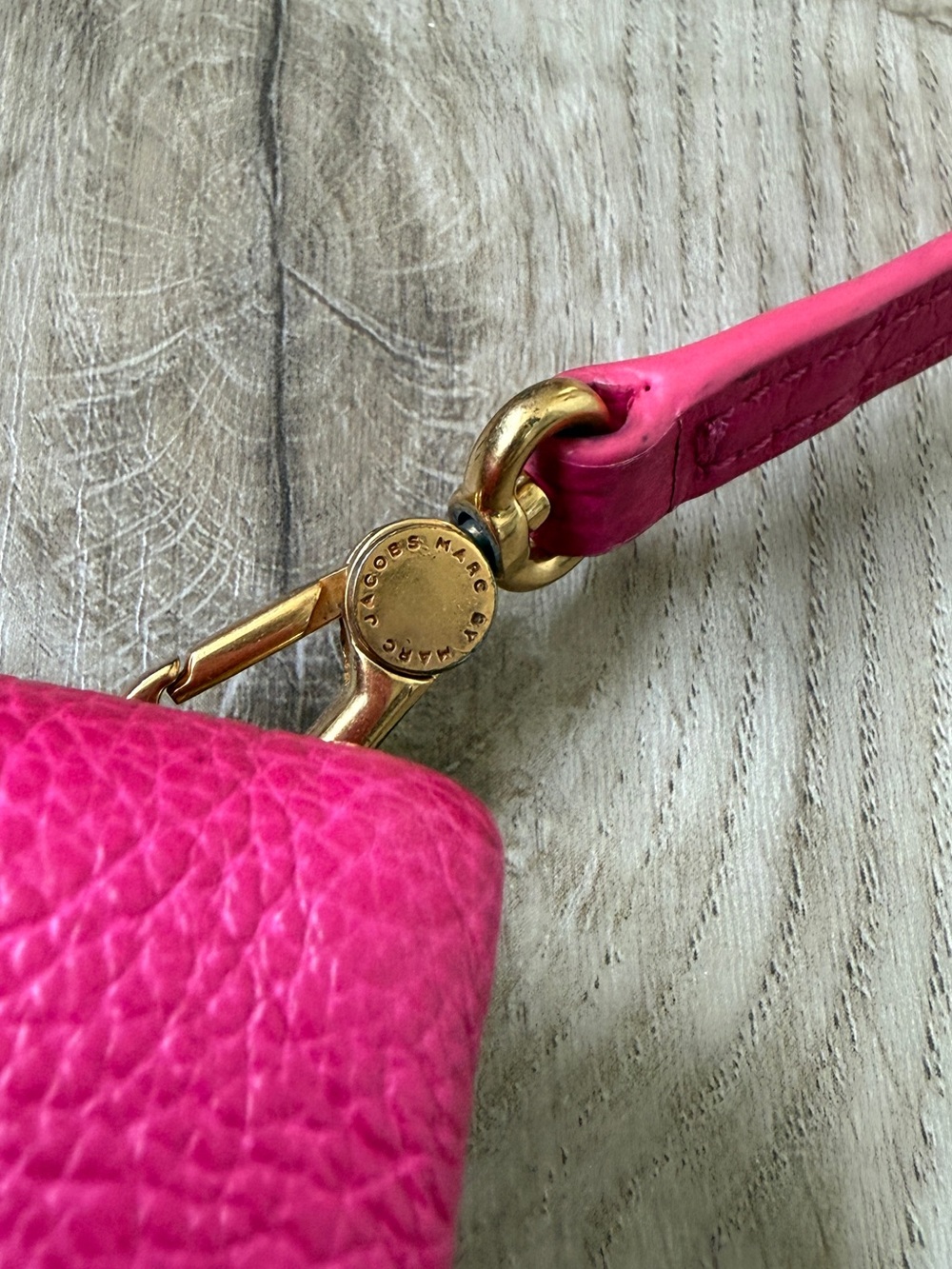 Marc By Marc Jocobs Hot Pink Grainy Leather Crossbody Bag 9x6.5’ - Picture 6 of 11